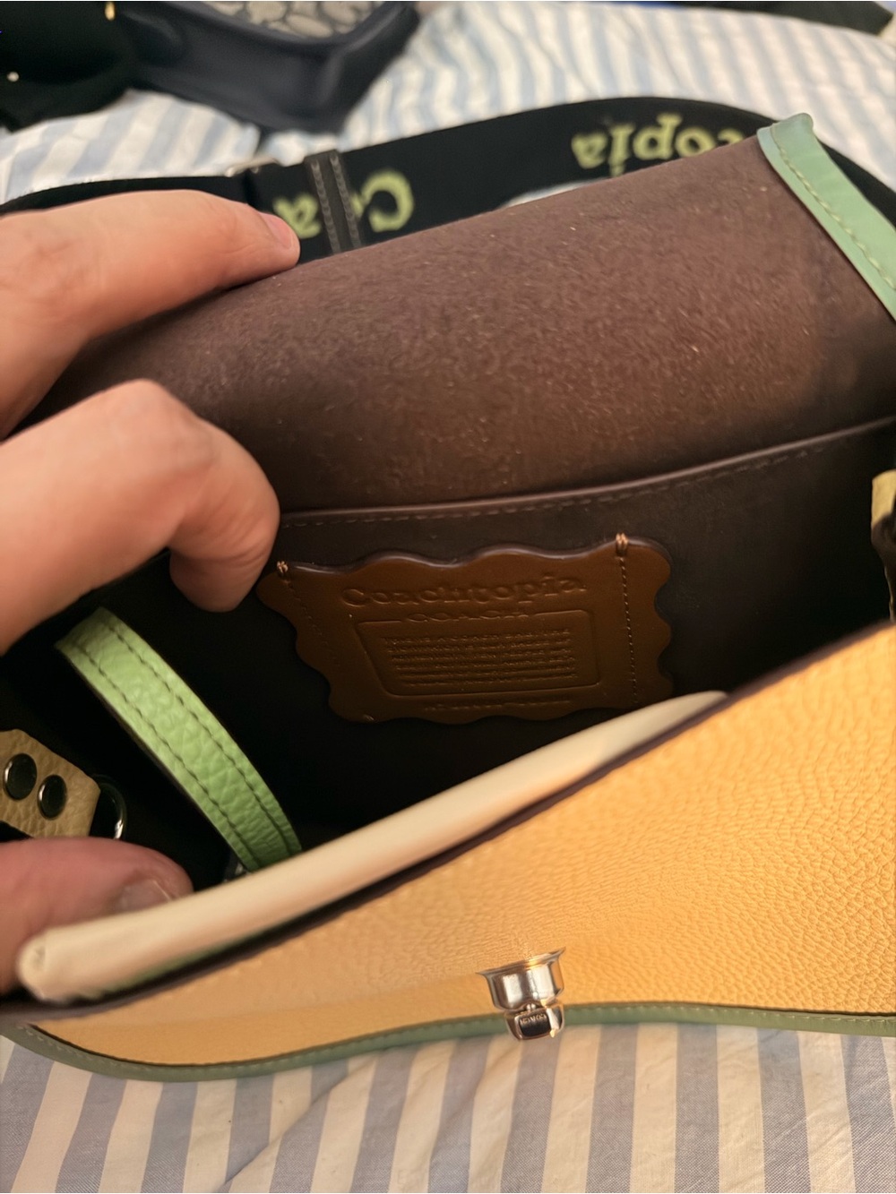 Coachtopia and Green Leather Saddle Messenger with Logo Strap - Picture 4 of 5